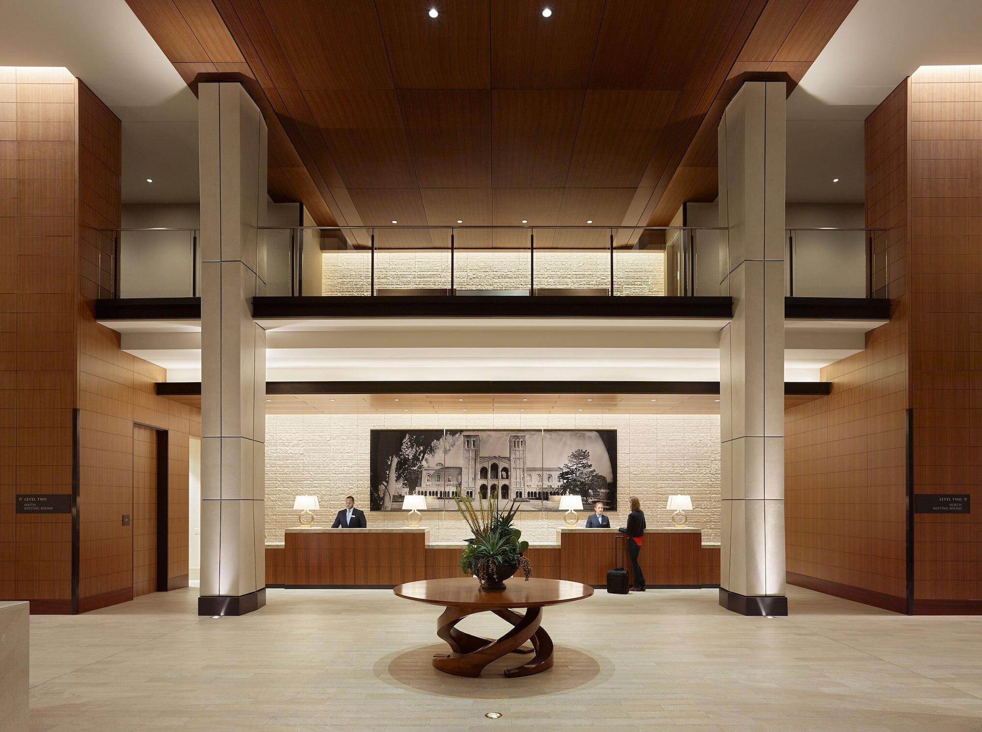 Luskin Hotel 4*