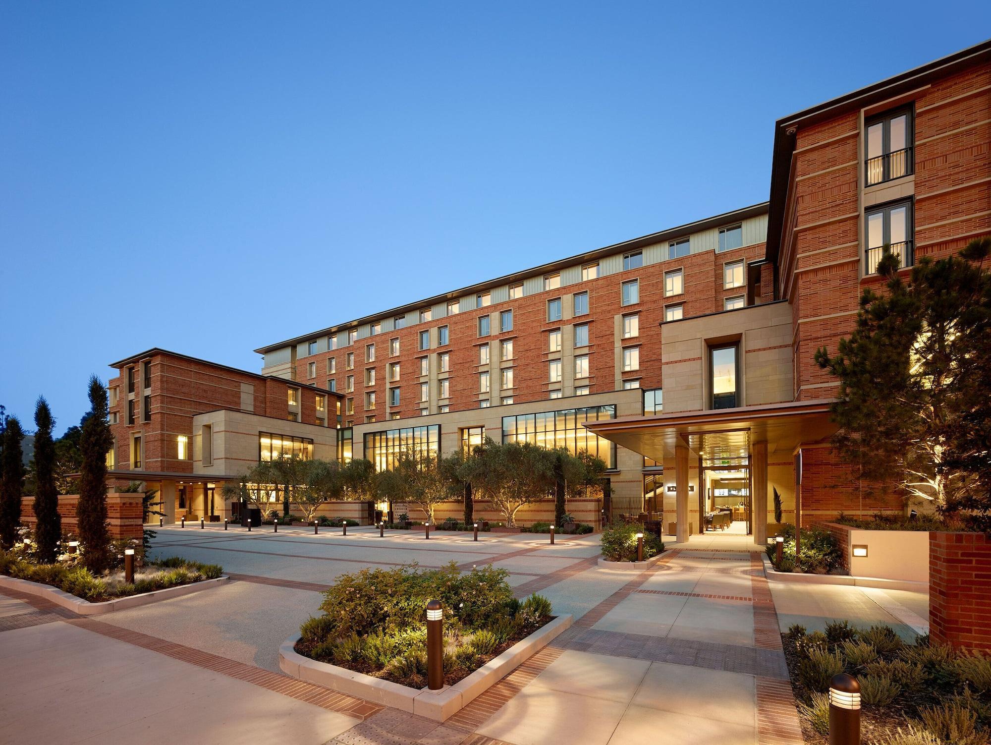 Hotel Luskin 4*