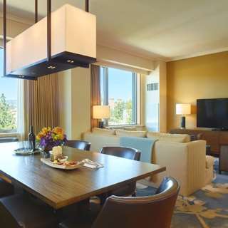Luskin Hotel